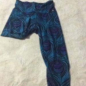 Lineagewear peacock crop leggings